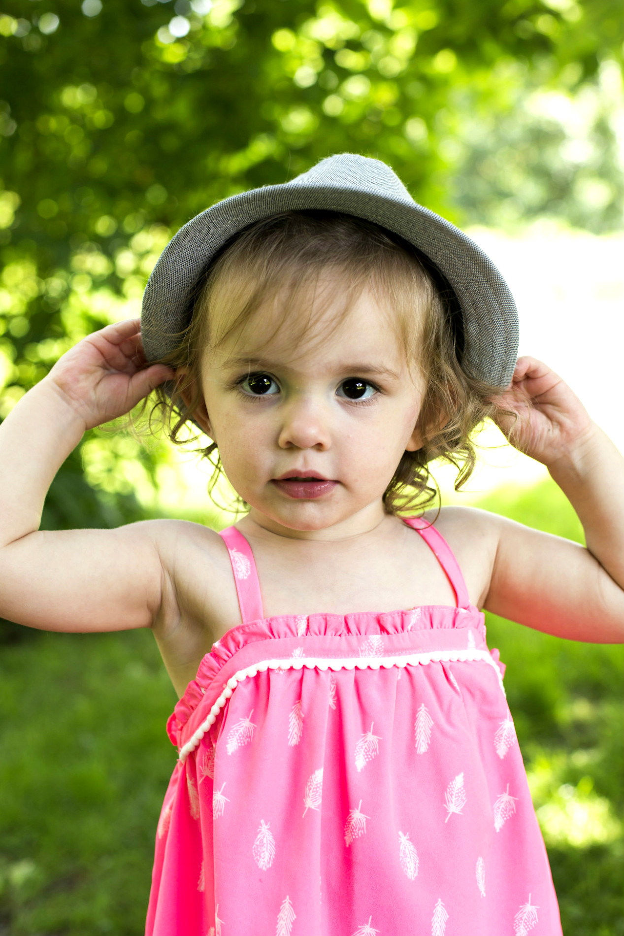 lylah with hat